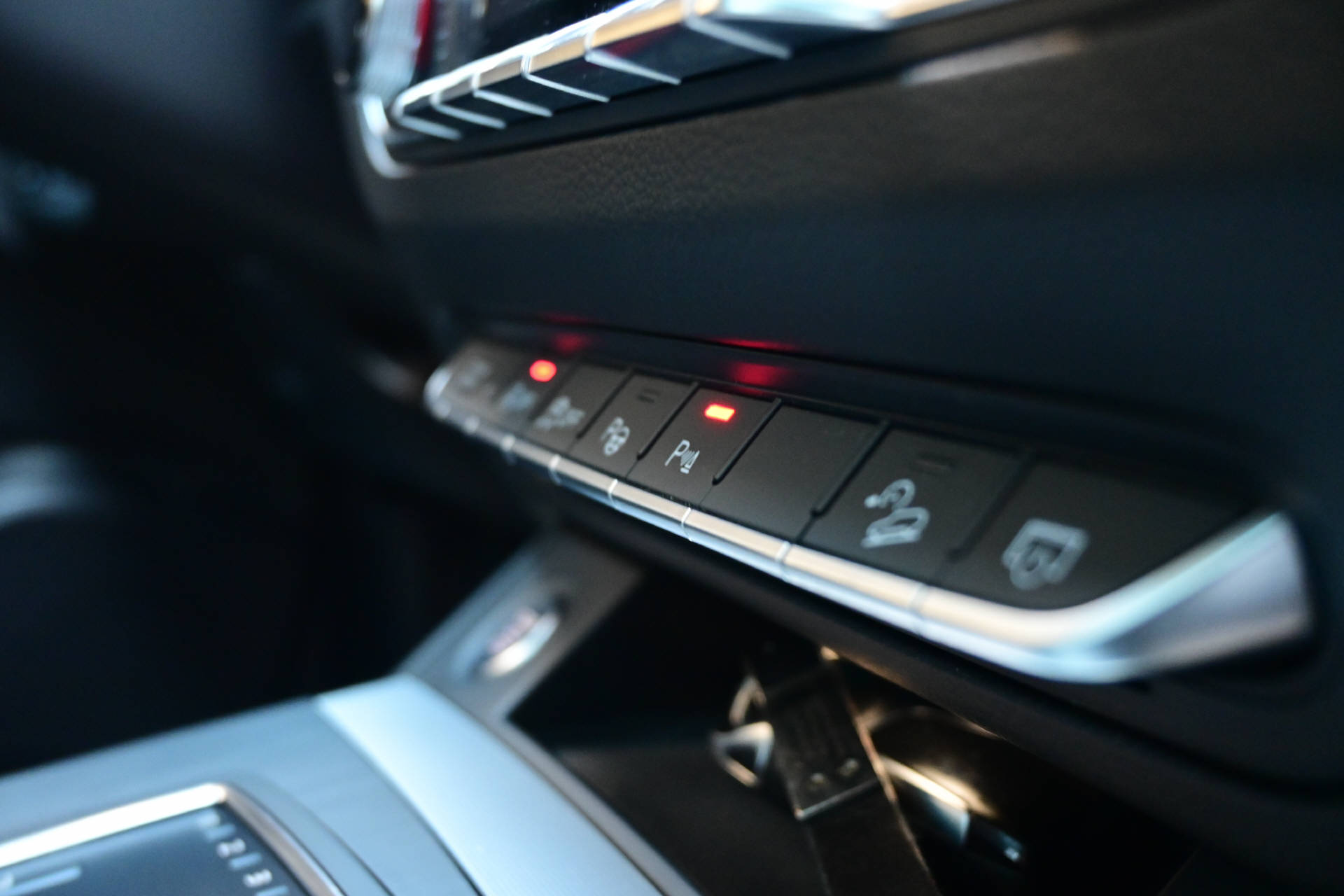 AUDI Q5 2.0 TFSI Sport qu. S-Tronic *Air Suspensio*S-Line Ext.*ACC*Pano*AHK*Leder*View Kamera*-image-27