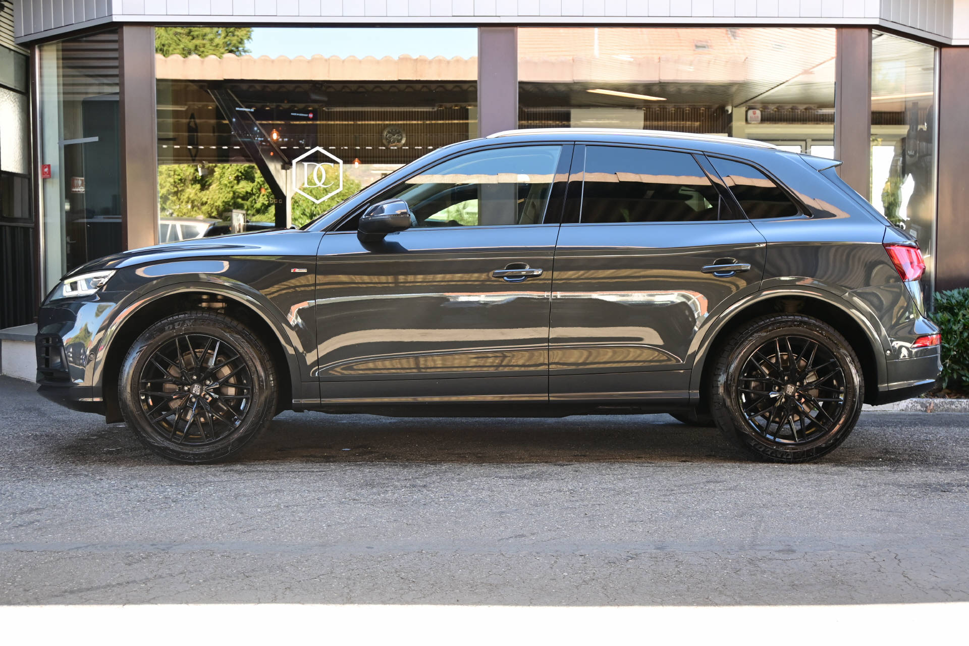 AUDI Q5 2.0 TFSI Sport qu. S-Tronic *Air Suspensio*S-Line Ext.*ACC*Pano*AHK*Leder*View Kamera*-image-4