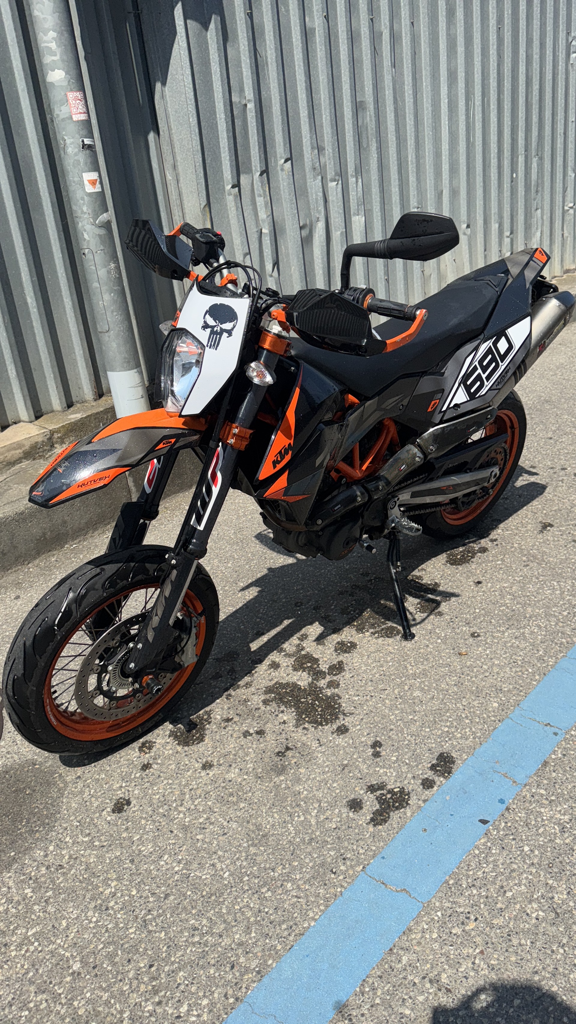 KTM 690 SMC R-image-1