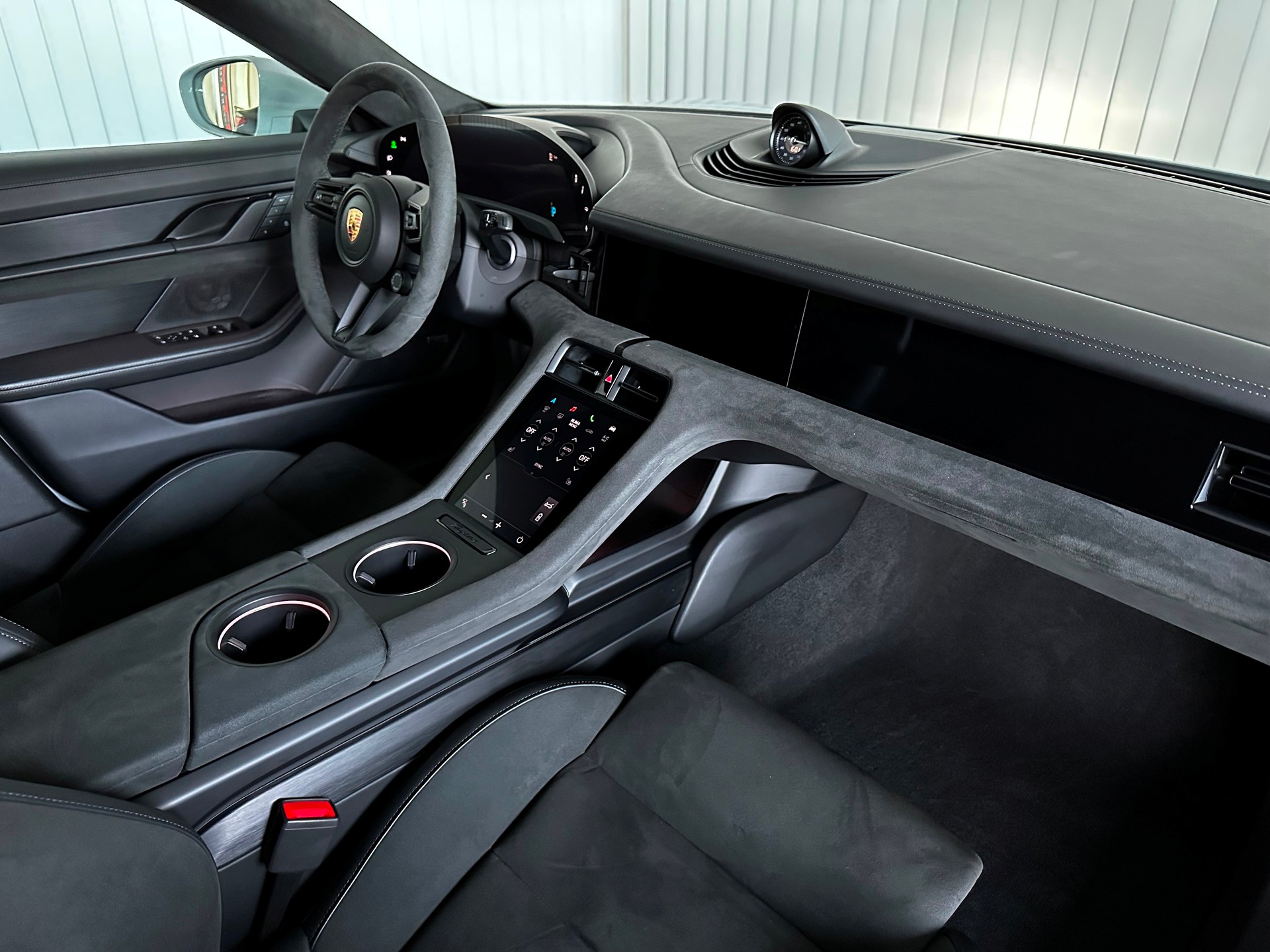 PORSCHE Taycan GTS Sport Turismo Performance Plus-image-11