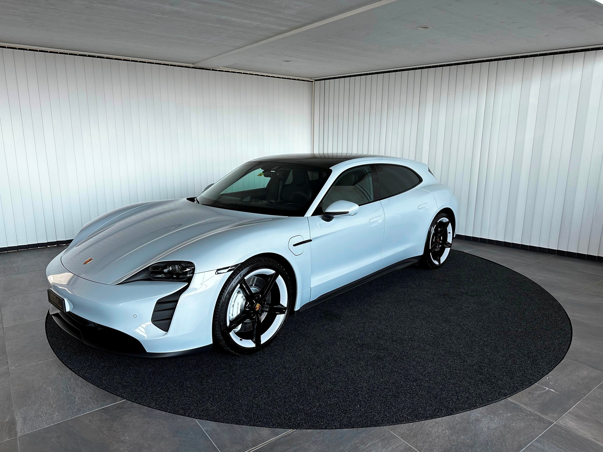 PORSCHE Taycan GTS Sport Turismo Performance Plus