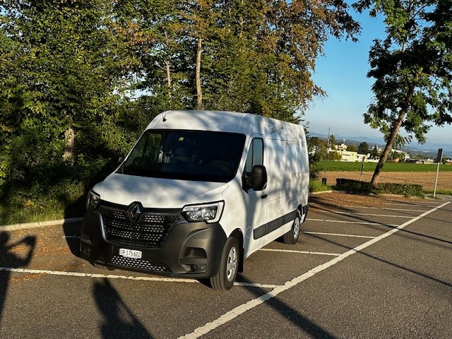 RENAULT Master T35 2.3dCi 135 L2H2