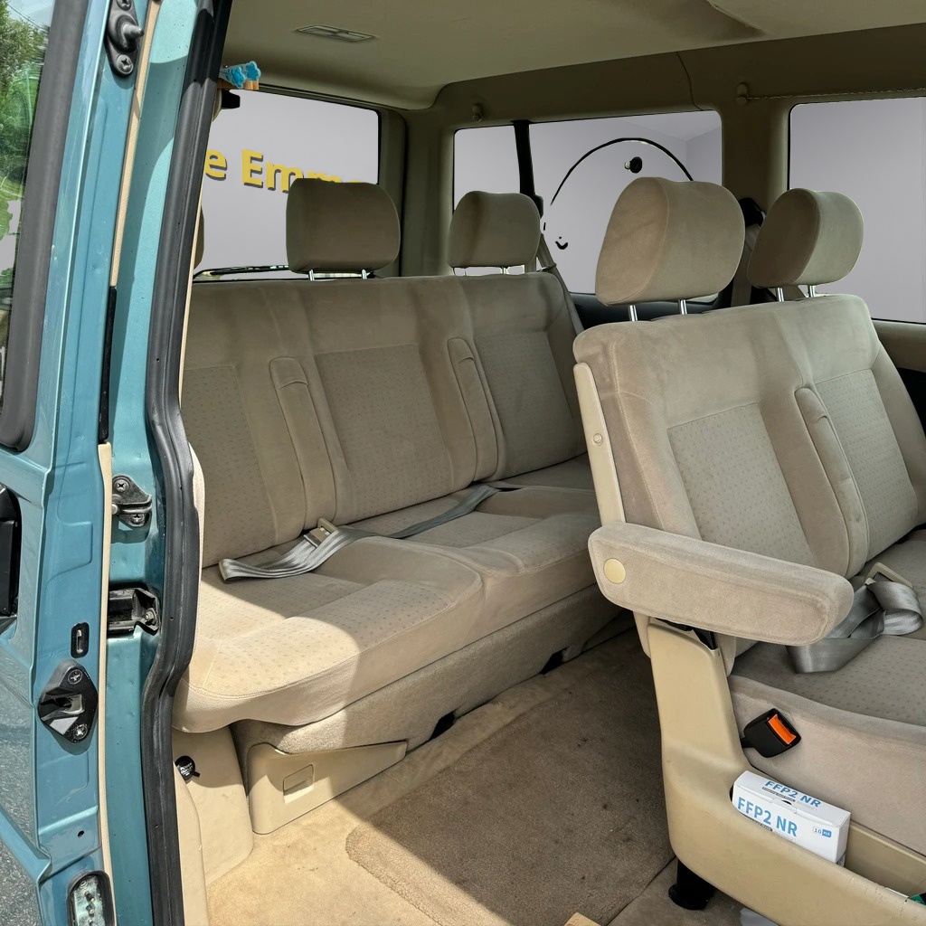 VW Caravelle-image-9