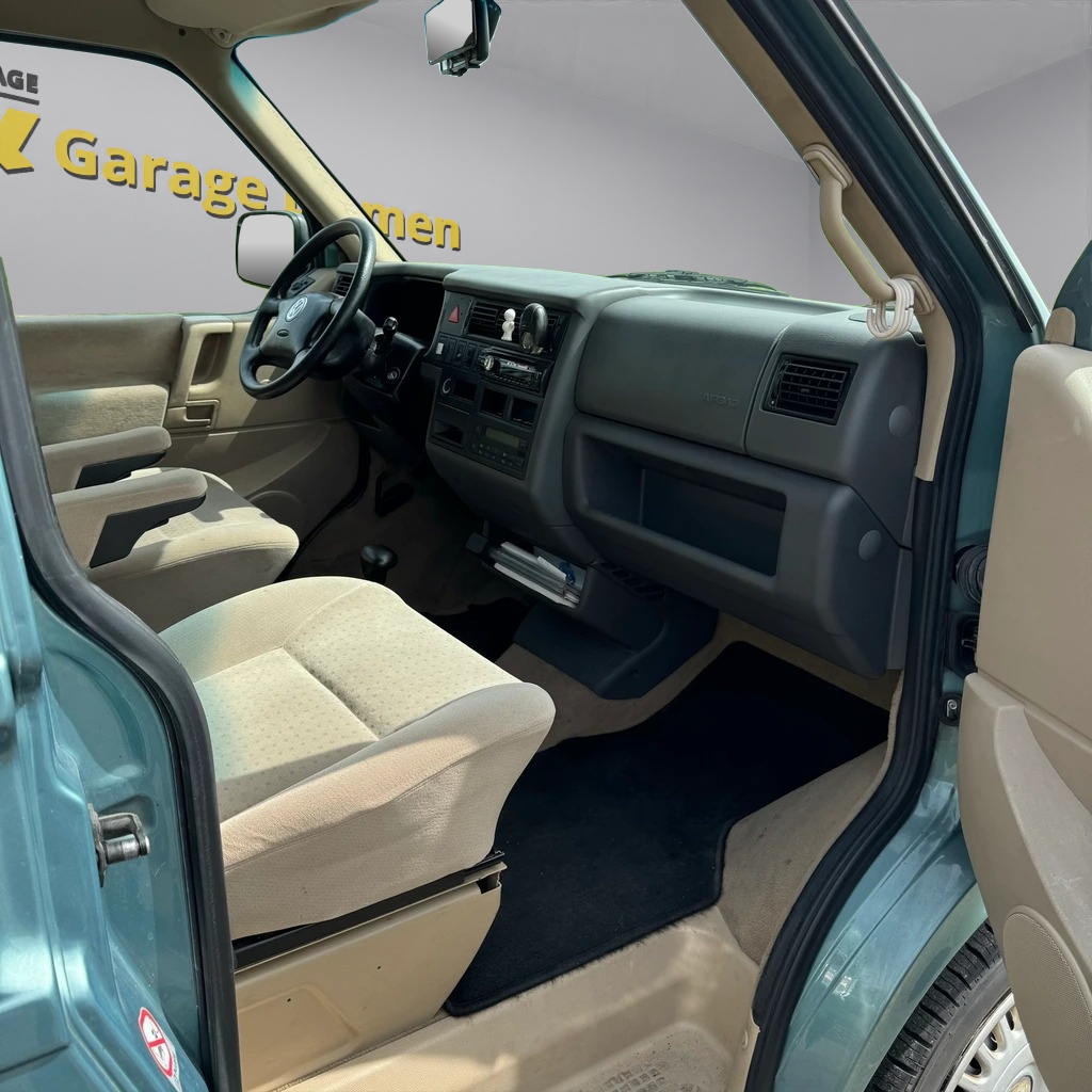 VW Caravelle-image-11
