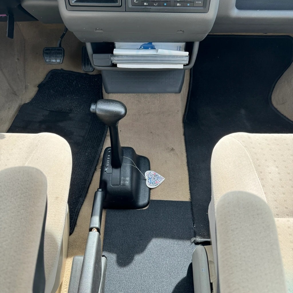 VW Caravelle-image-15