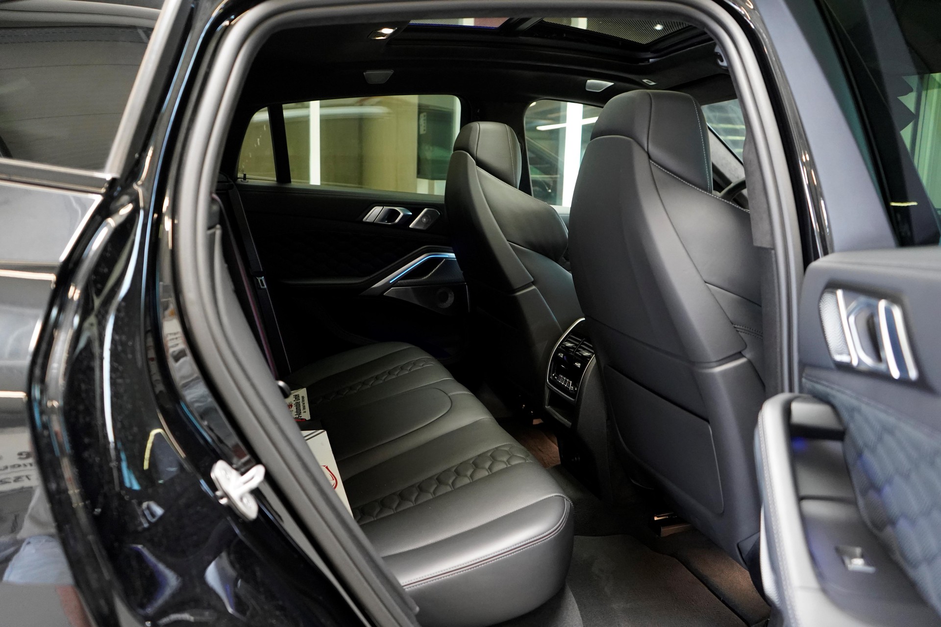 BMW X6M Steptronic M Competition-image-14