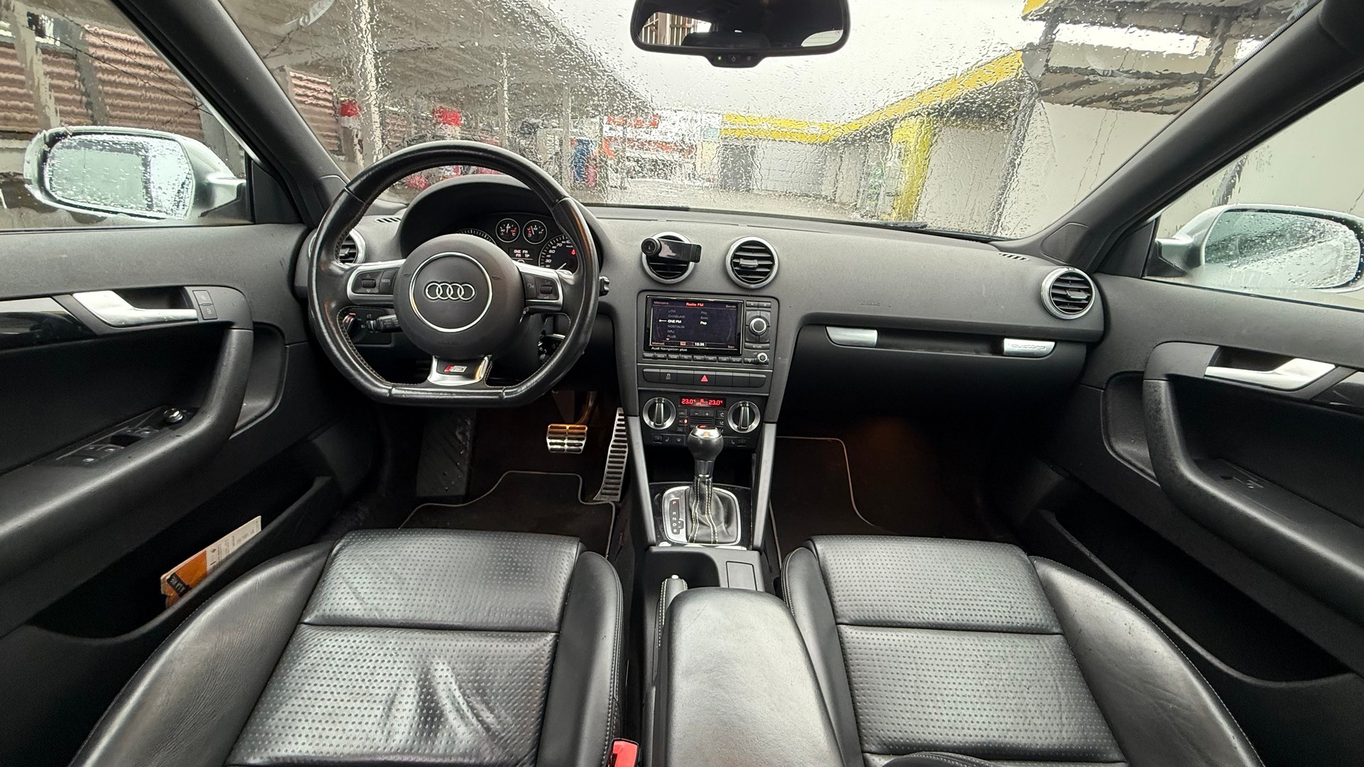 AUDI S3 Sportback 2.0 TFSI quattro S-tronic-image-8
