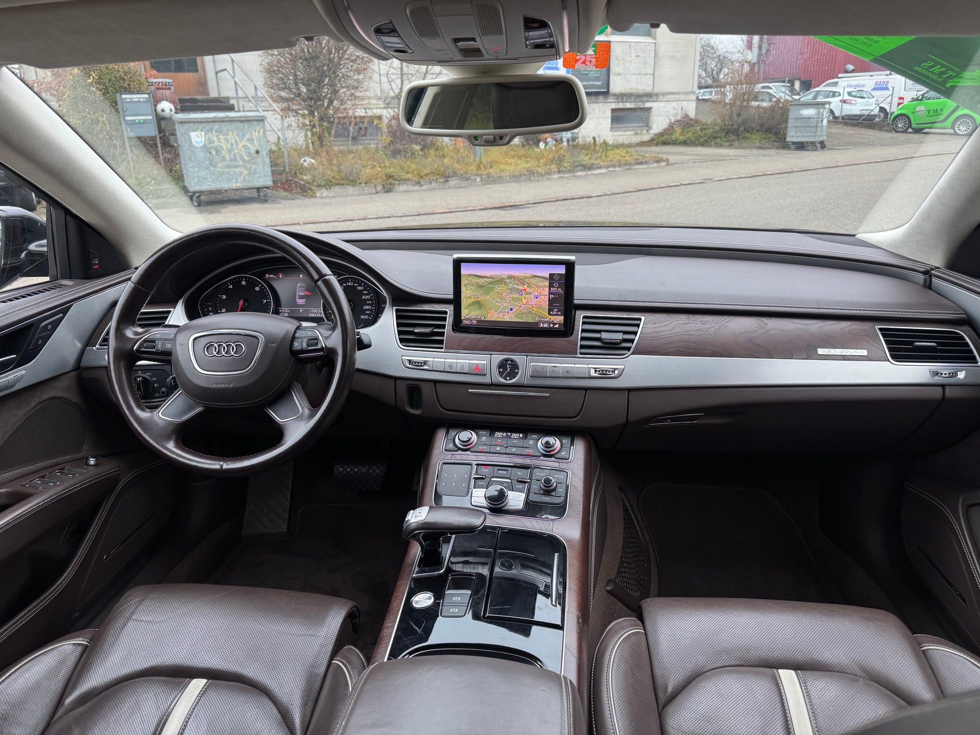 AUDI A8 4.2 FSI quattro tiptronic-image-8