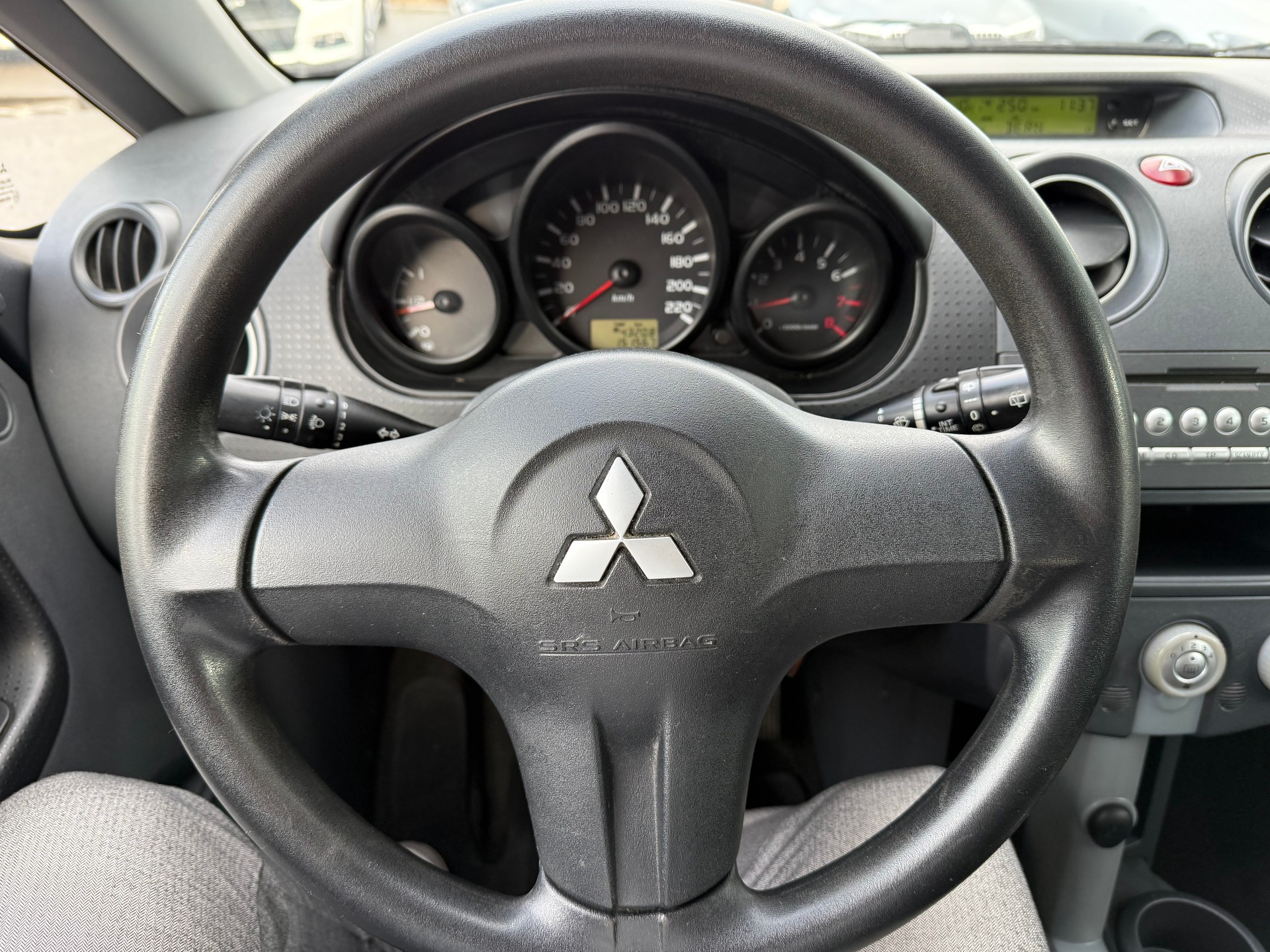 MITSUBISHI Colt 1.1 12V-image-9