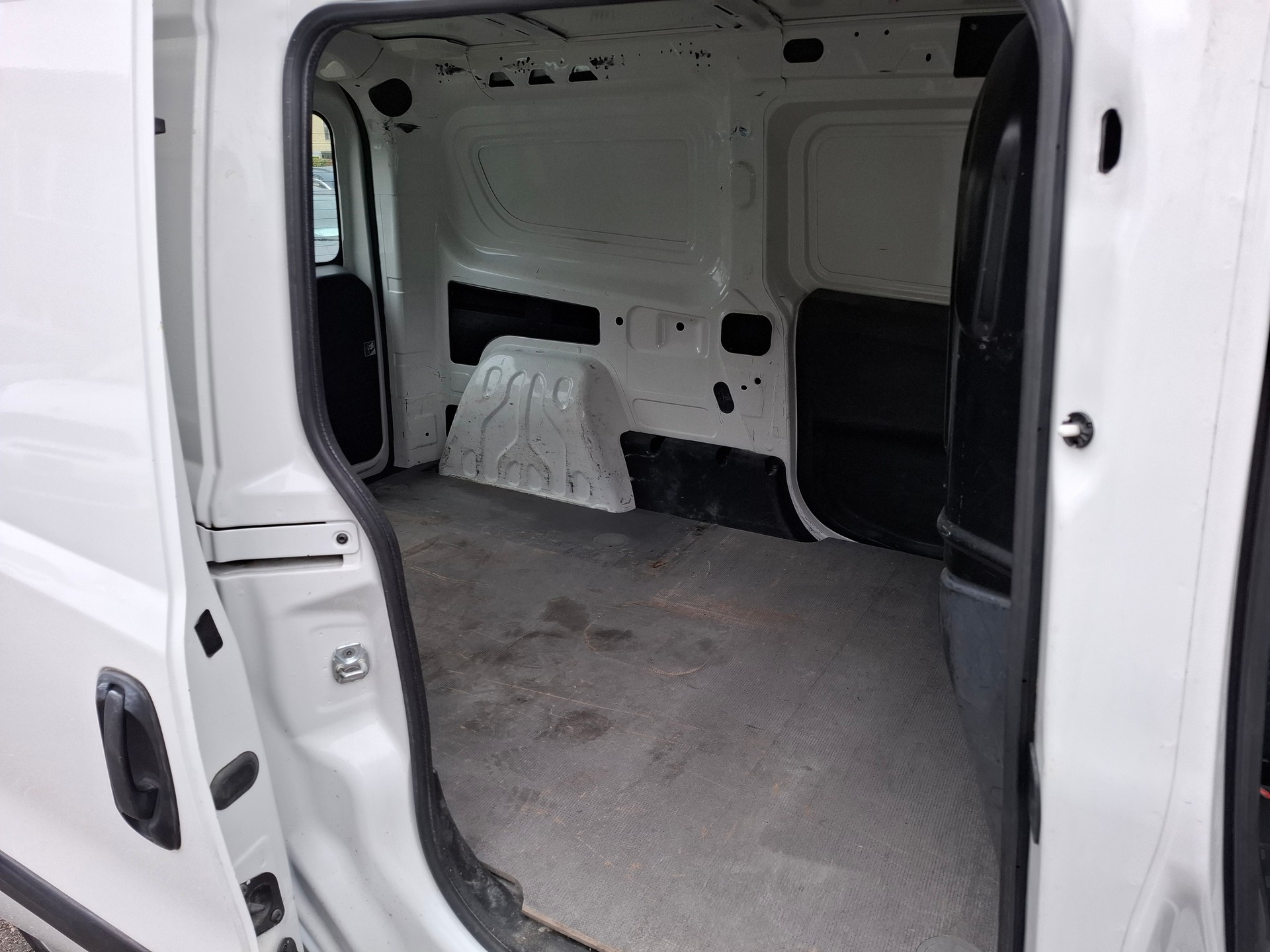 OPEL Combo 1.6 CDTI 2.4 L2H1-image-8