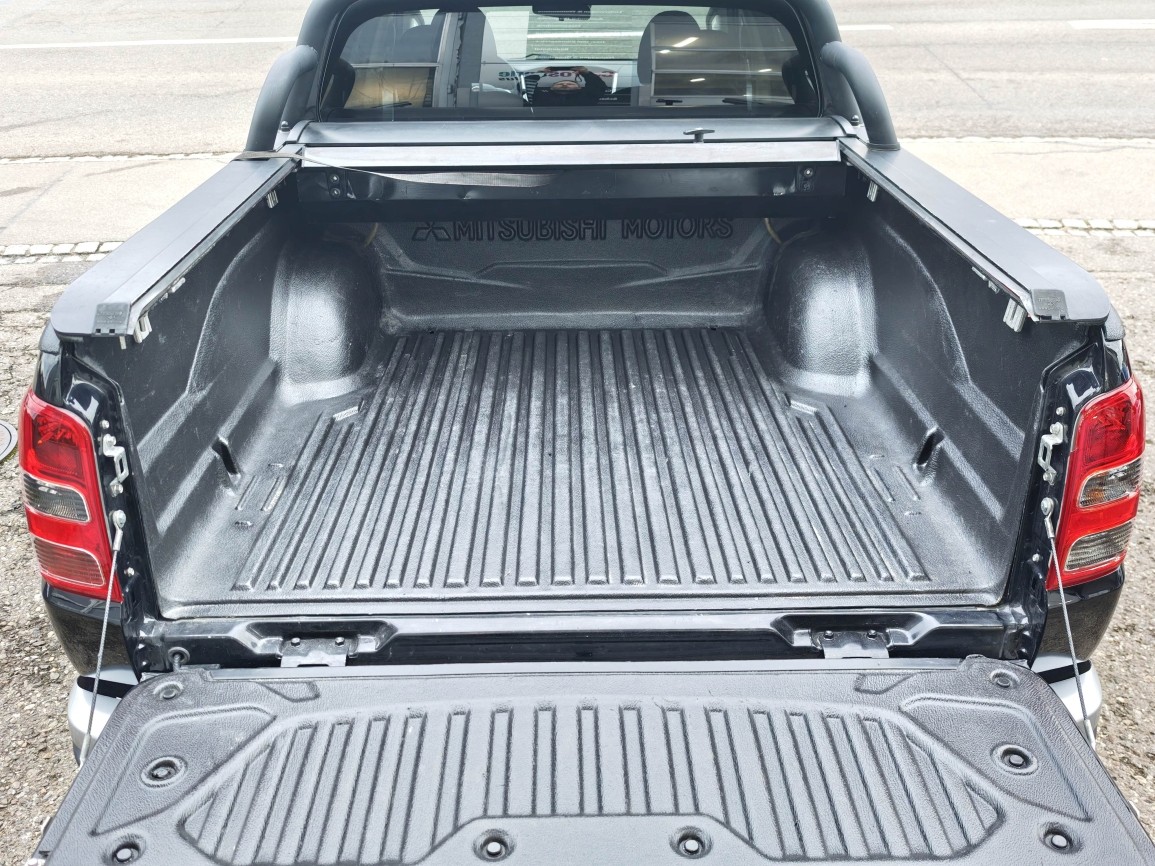 FIAT Fullback DKab. Pick-up 2.4 HDi 4x4 180 PS 20"-image-9