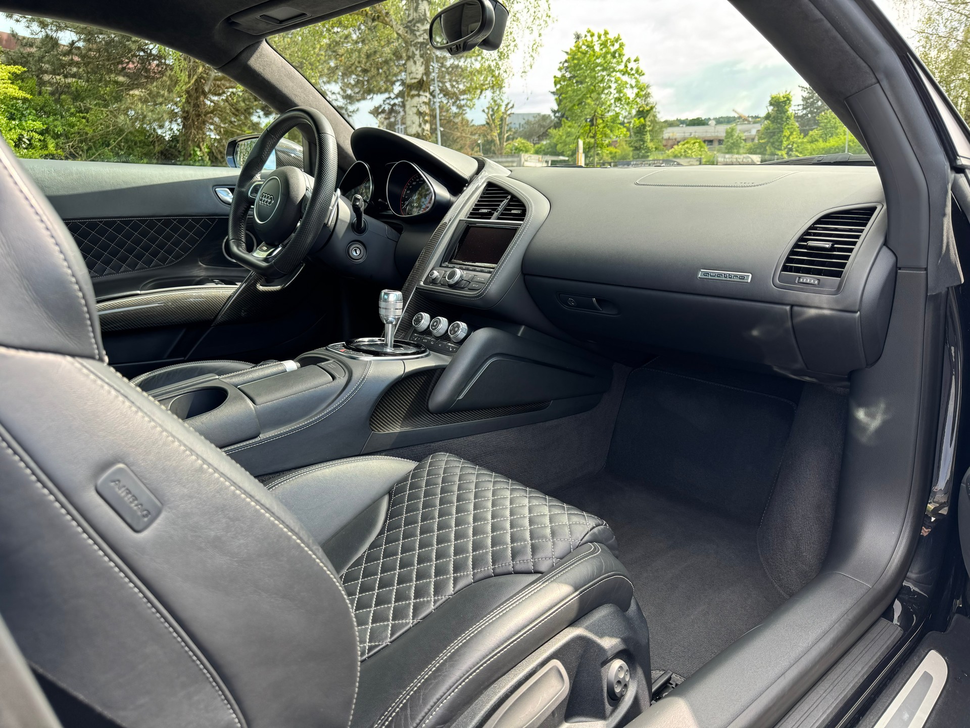 AUDI R8 plus Coupé 5.2 S-Tronic, Keramikbremsen, 8 Räder-image-11