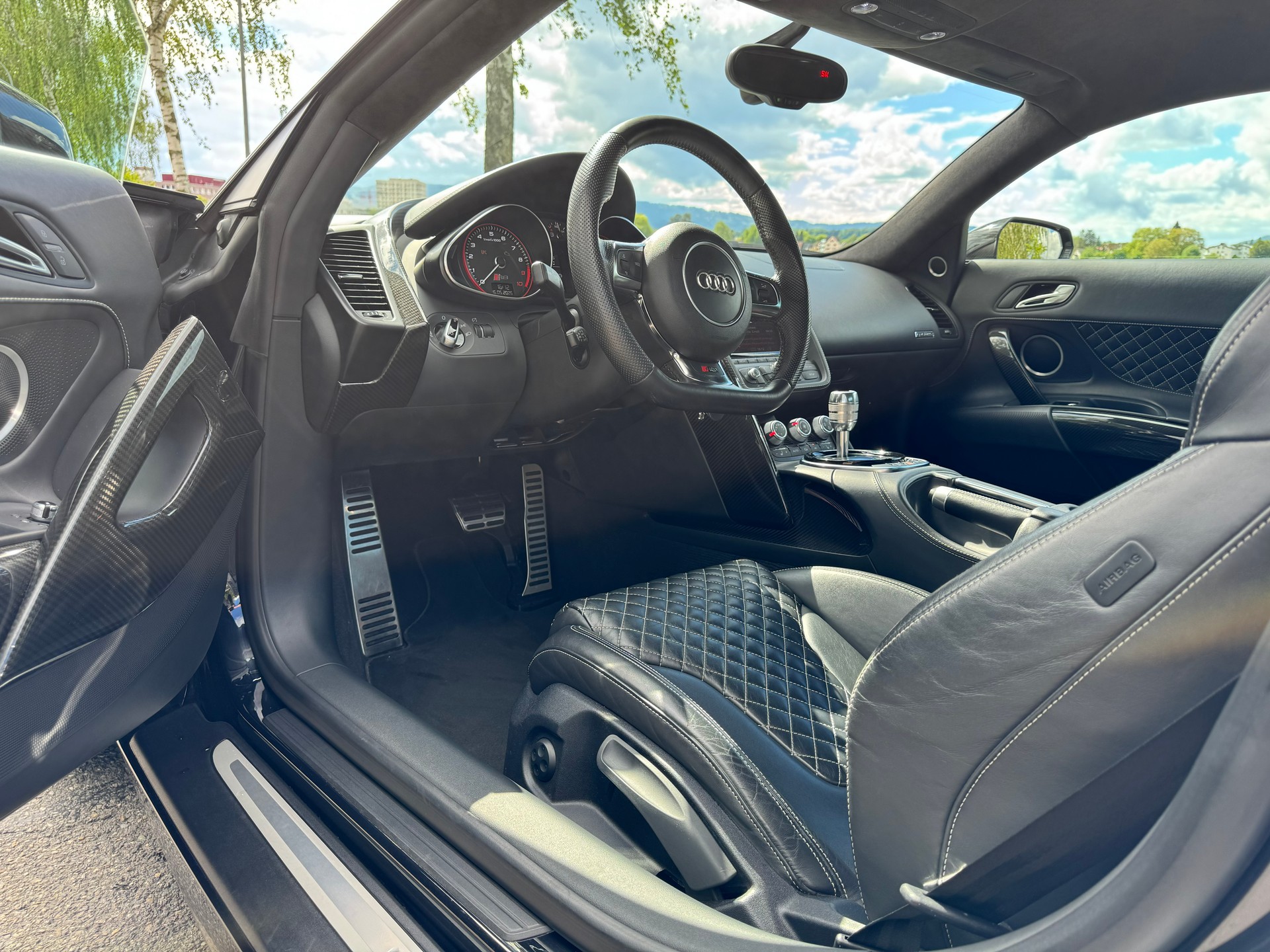 AUDI R8 plus Coupé 5.2 S-Tronic, Keramikbremsen, 8 Räder-image-8
