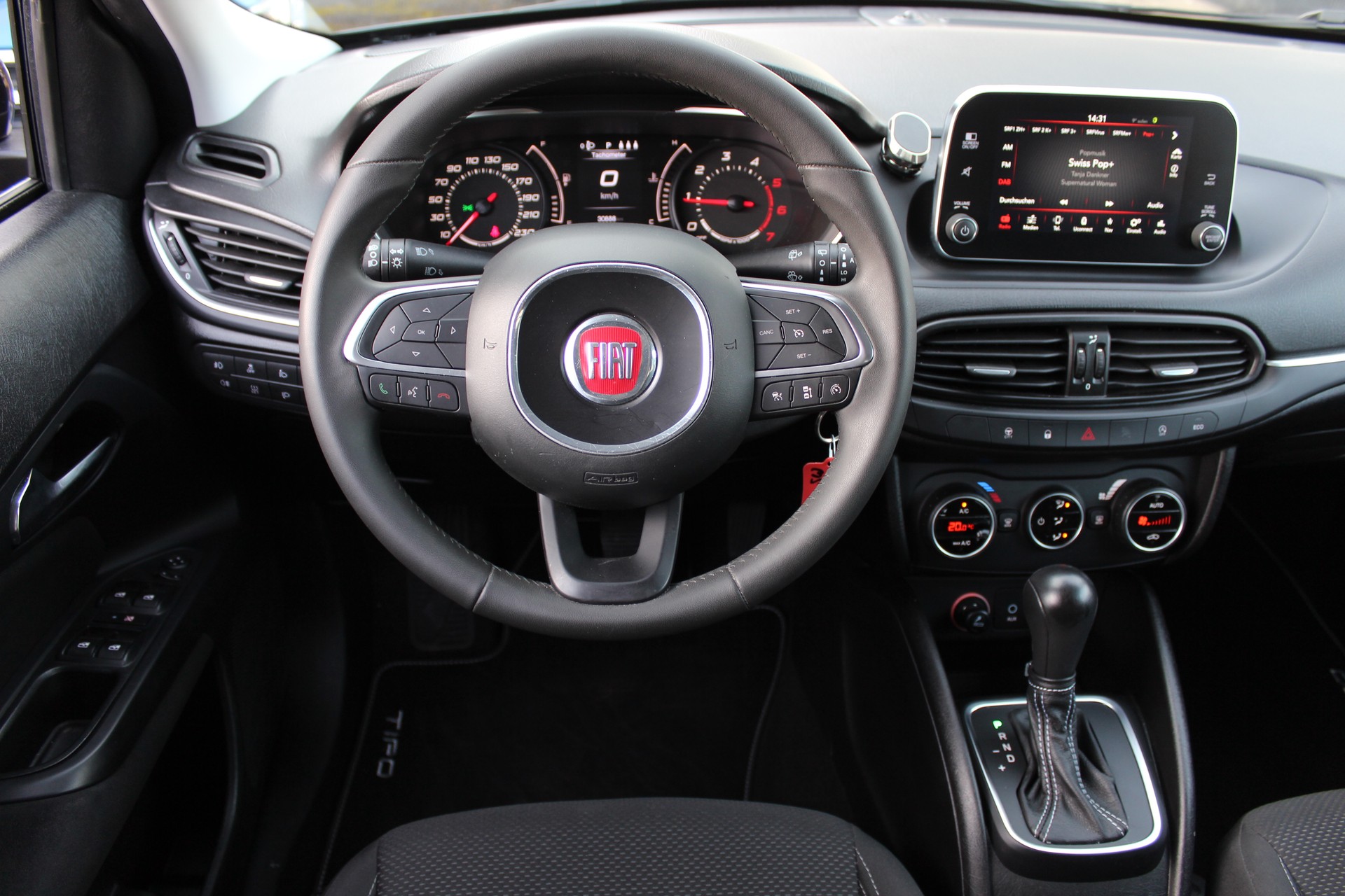 FIAT Tipo 1.6MJ Station Wagon Lounge DCT-image-7
