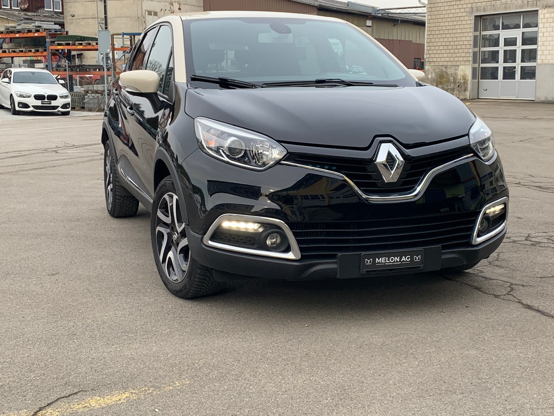 RENAULT Captur 1.2 T 16V Intens EDC-image-4
