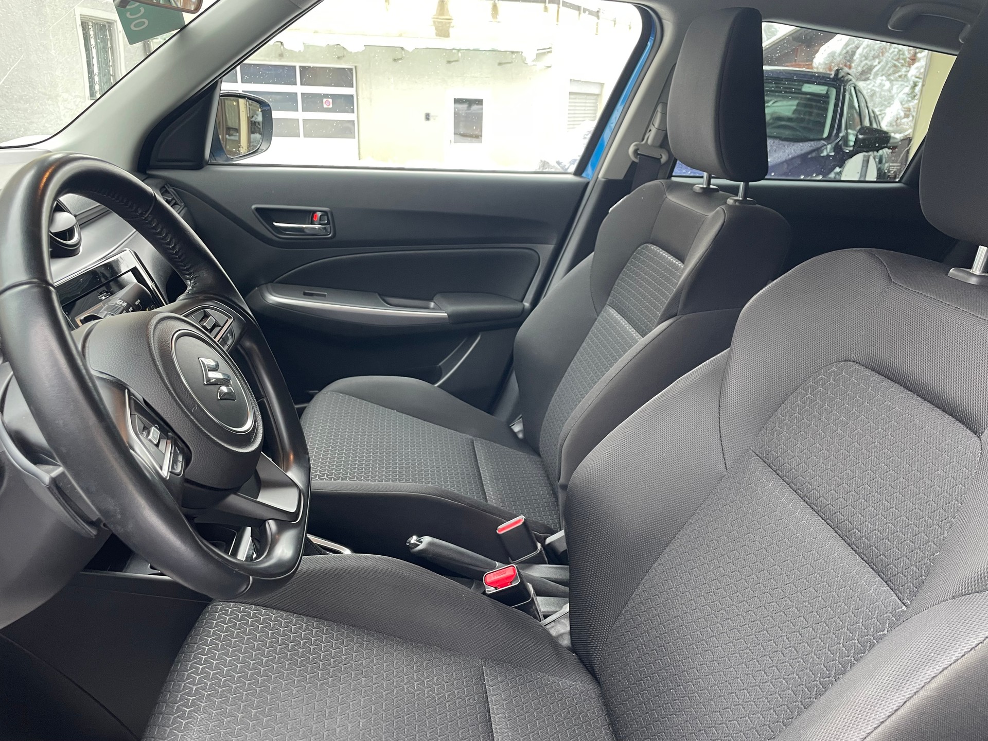 SUZUKI Swift 1.2 Compact Top Hybrid CVT-image-5