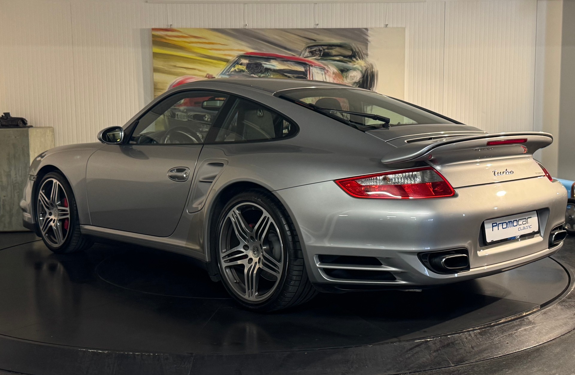 PORSCHE 911 Turbo-showroom-element-2