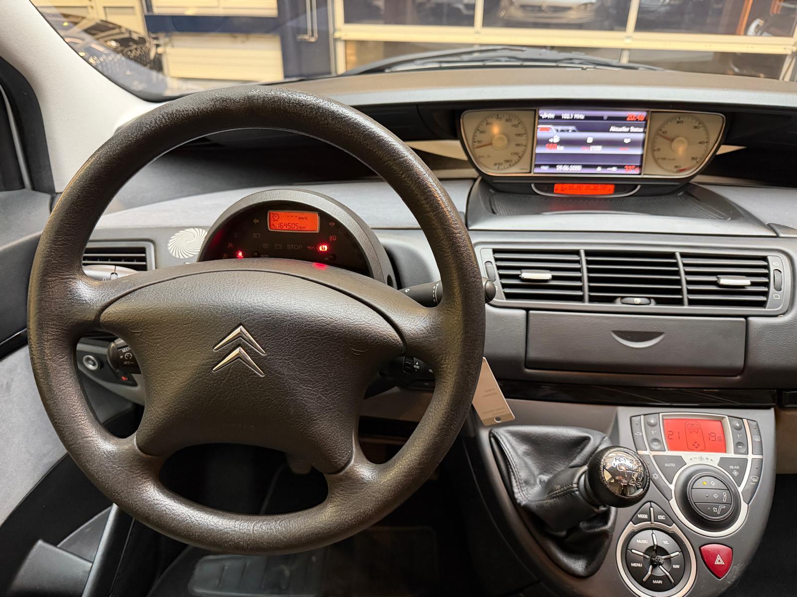 CITROEN C8 Minivan 2.0 16V HDi SX-image-13
