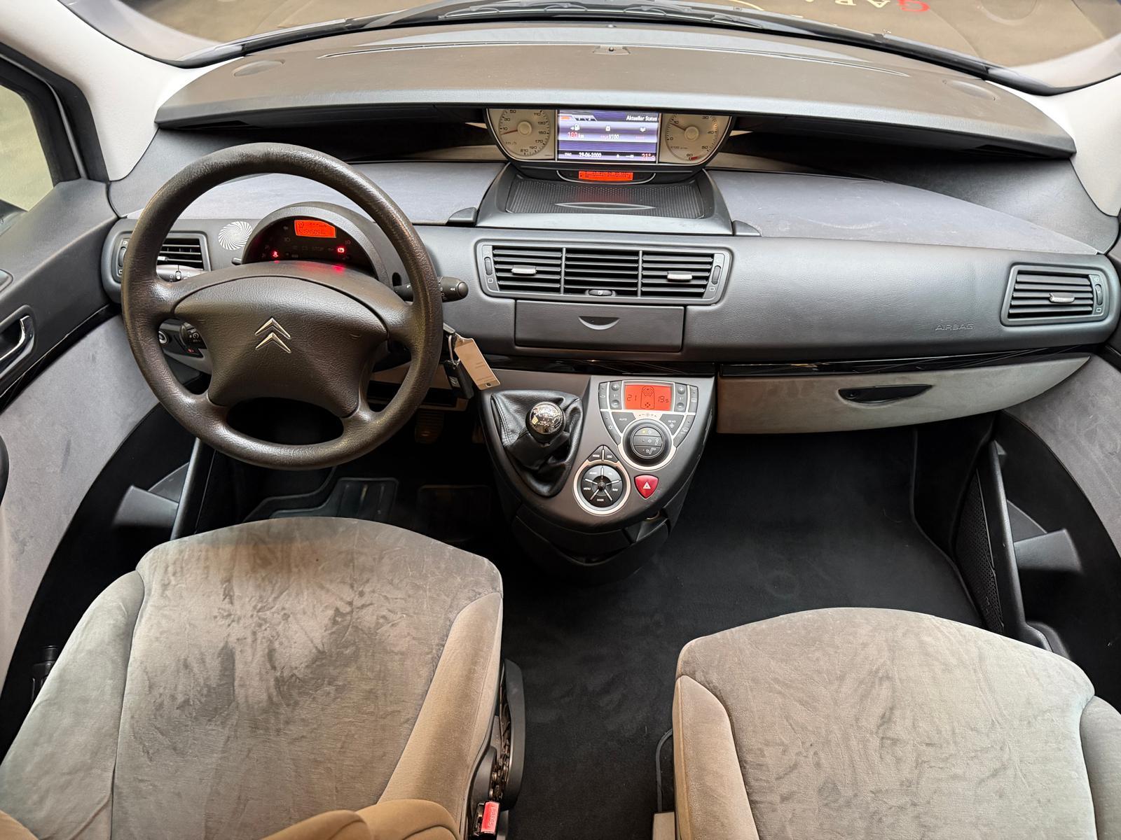 CITROEN C8 Minivan 2.0 16V HDi SX-image-12