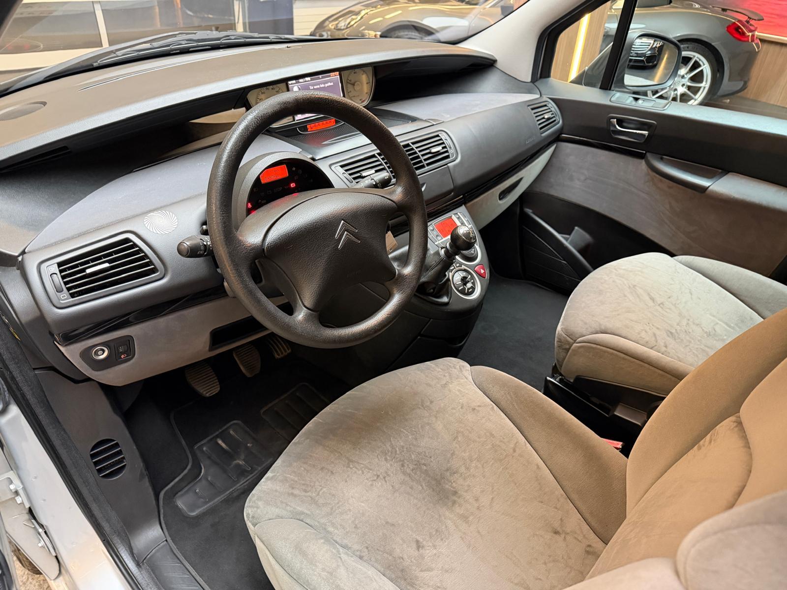 CITROEN C8 Minivan 2.0 16V HDi SX-image-16
