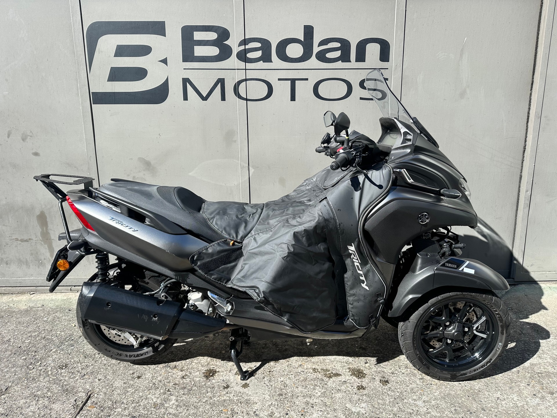 YAMAHA TRICITY 300