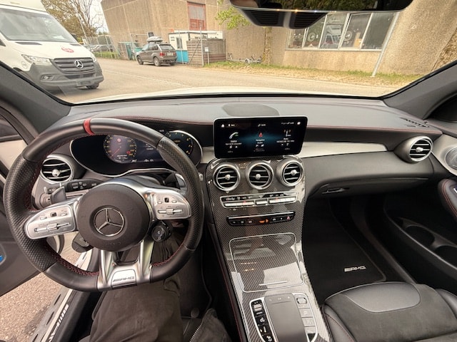 MERCEDES-BENZ GLC 43 AMG 4Matic 9G-Tronic-image-12