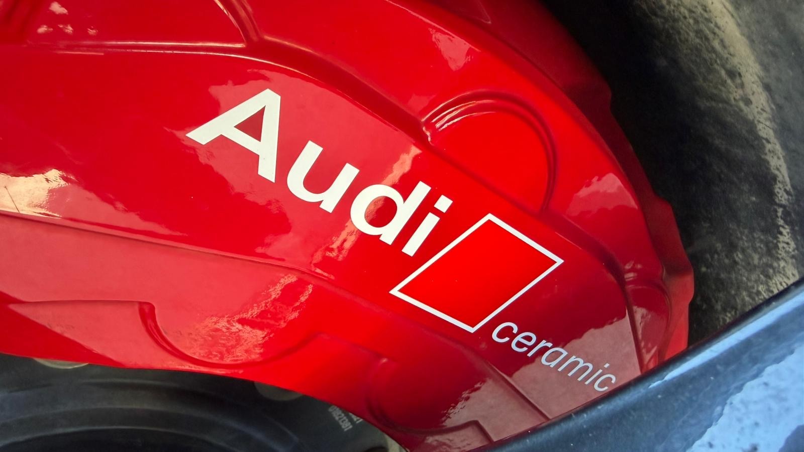 AUDI RS6 Avant 4.0 TFSI V8 quattro-image-8