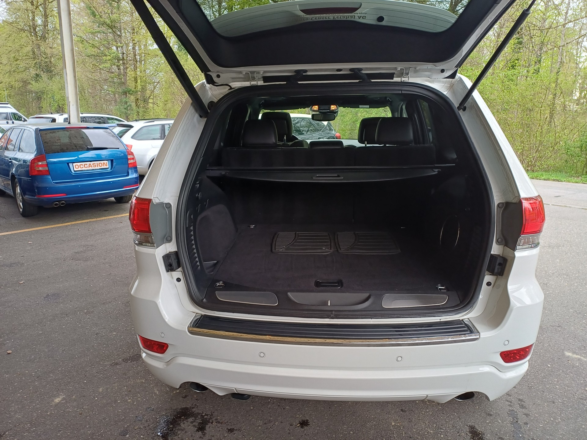 JEEP Grand Cherokee 3.0 CRD Overland Automatic-image-8