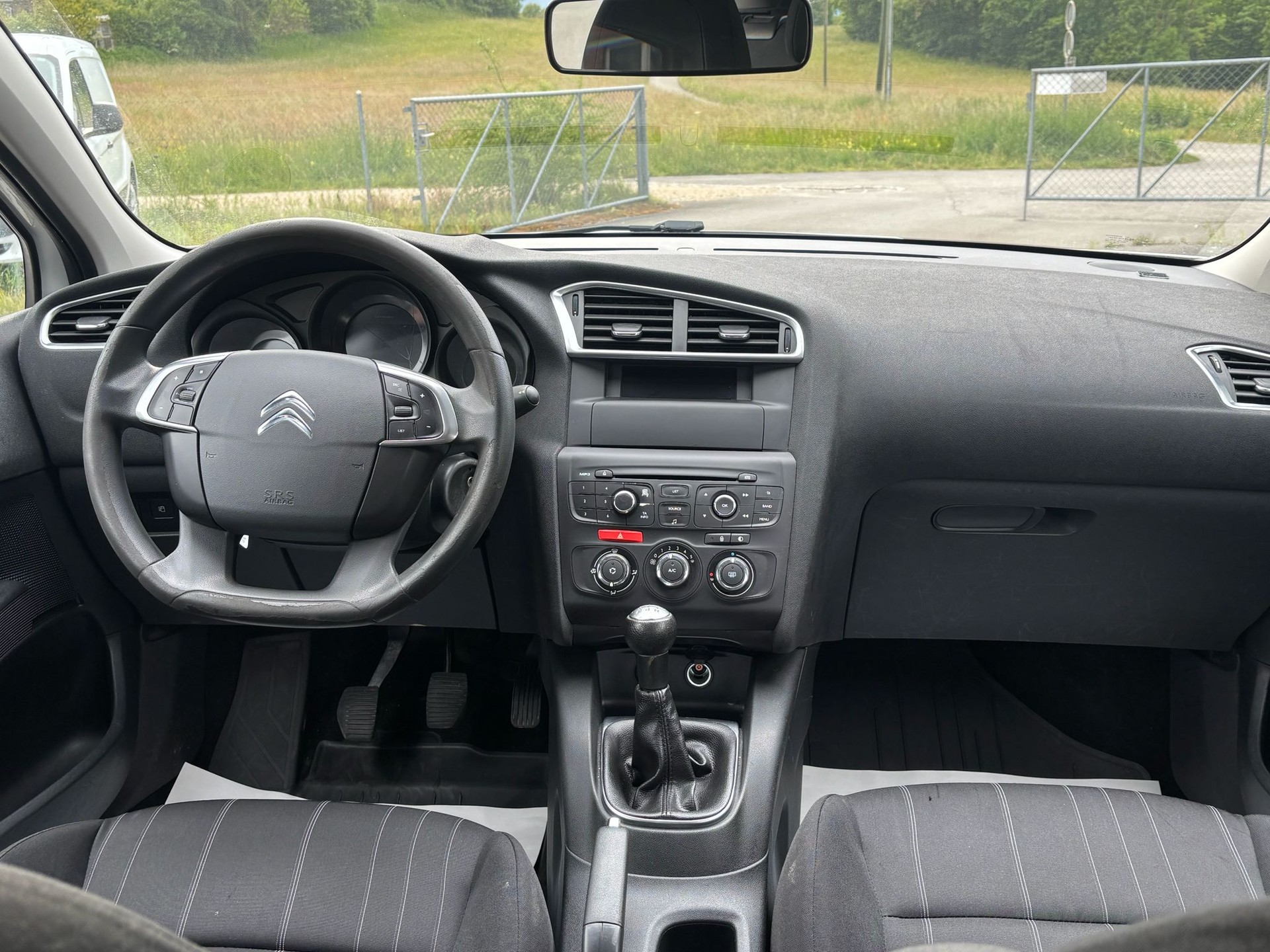 CITROEN C4 1.4 VTi Live-image-9