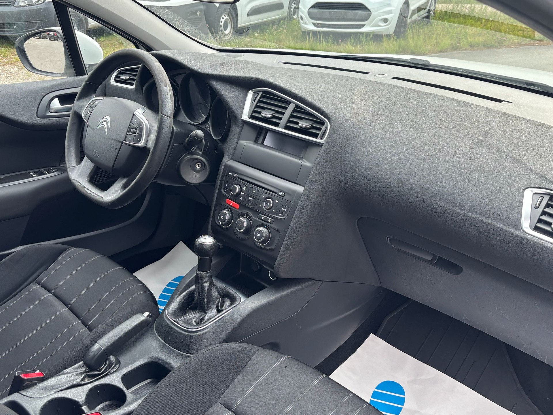 CITROEN C4 1.4 VTi Live-image-10