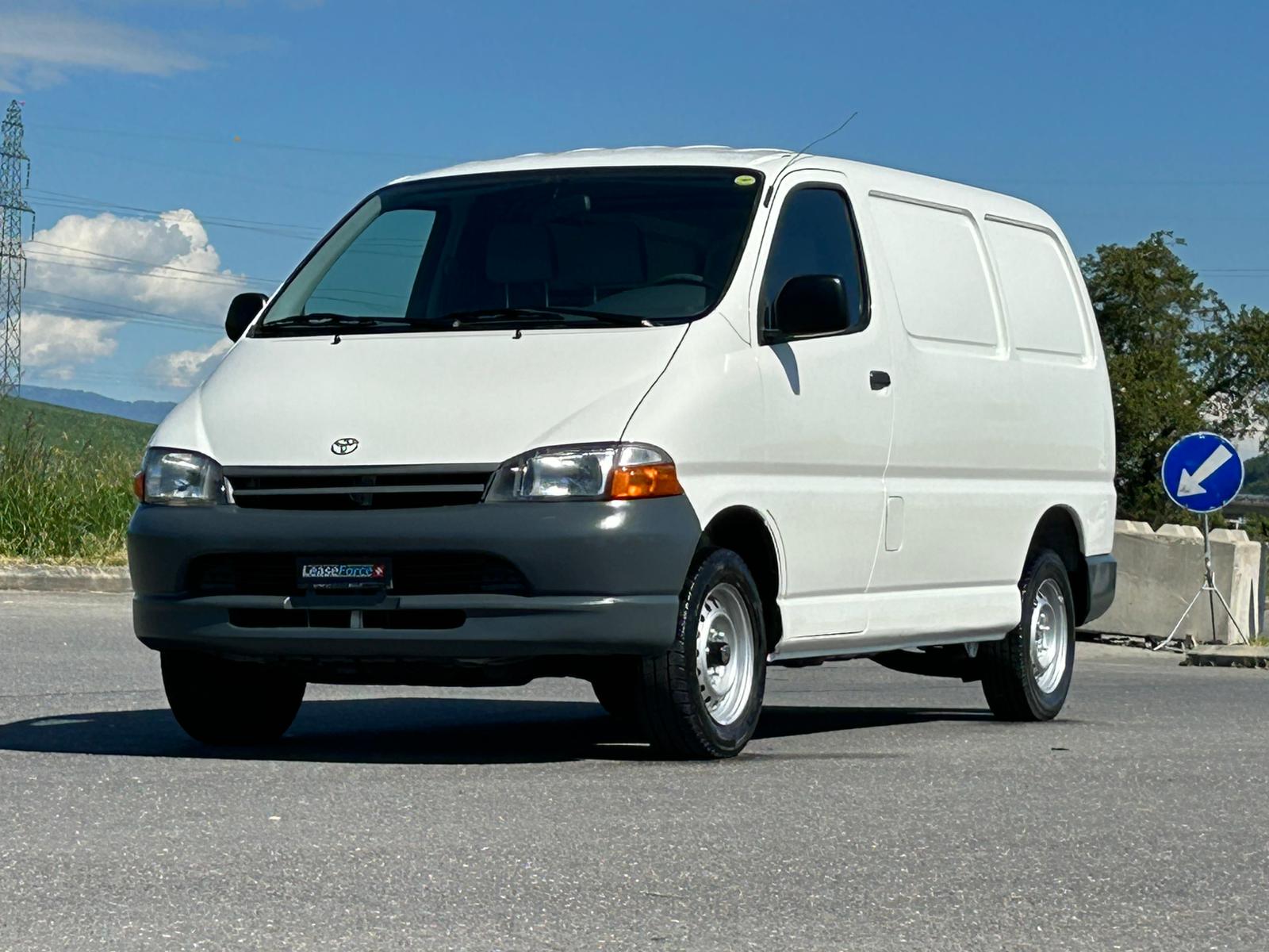 TOYOTA Hiace 2.7 Van A-image-22