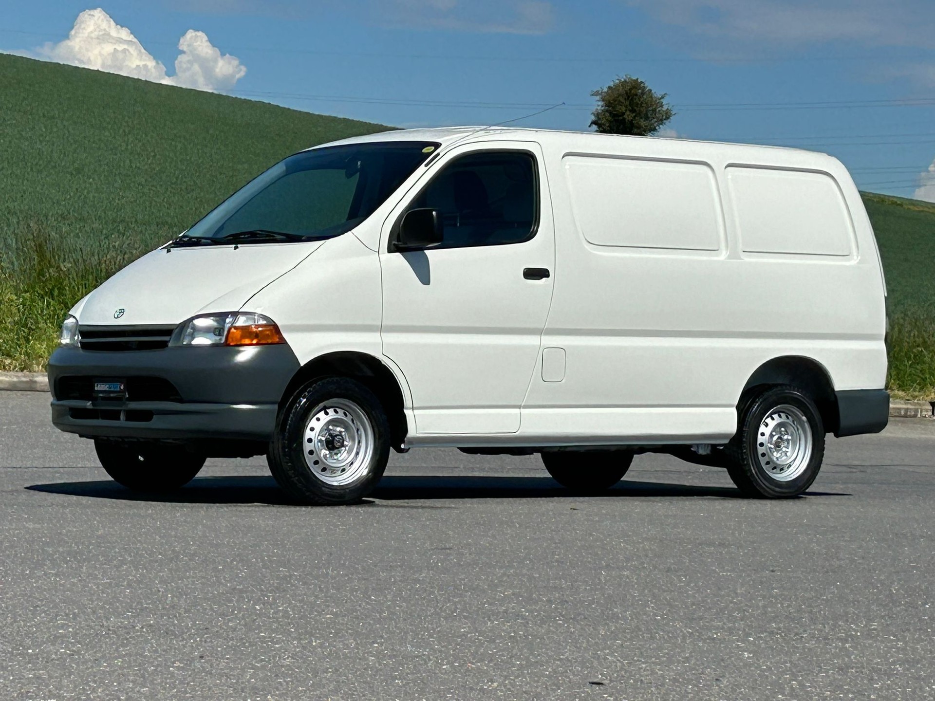 TOYOTA Hiace 2.7 Van A-image-20