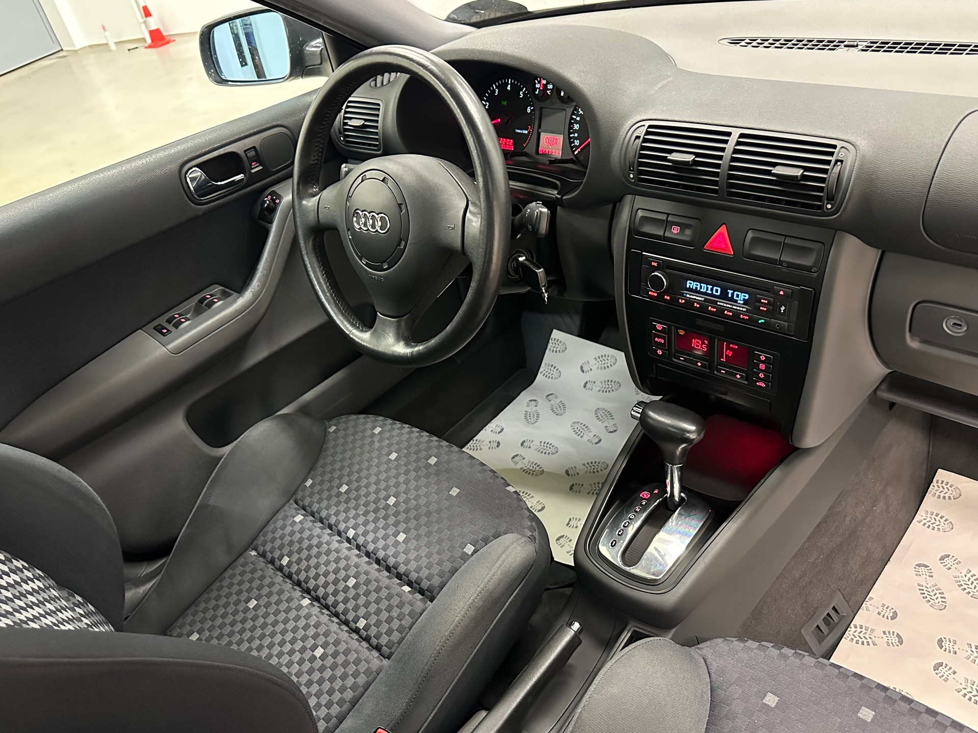 AUDI A3 1.8 T Ambition-image-17