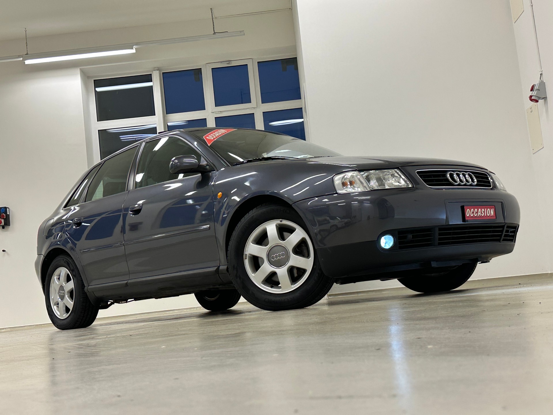 AUDI A3 1.8 T Ambition-image-4