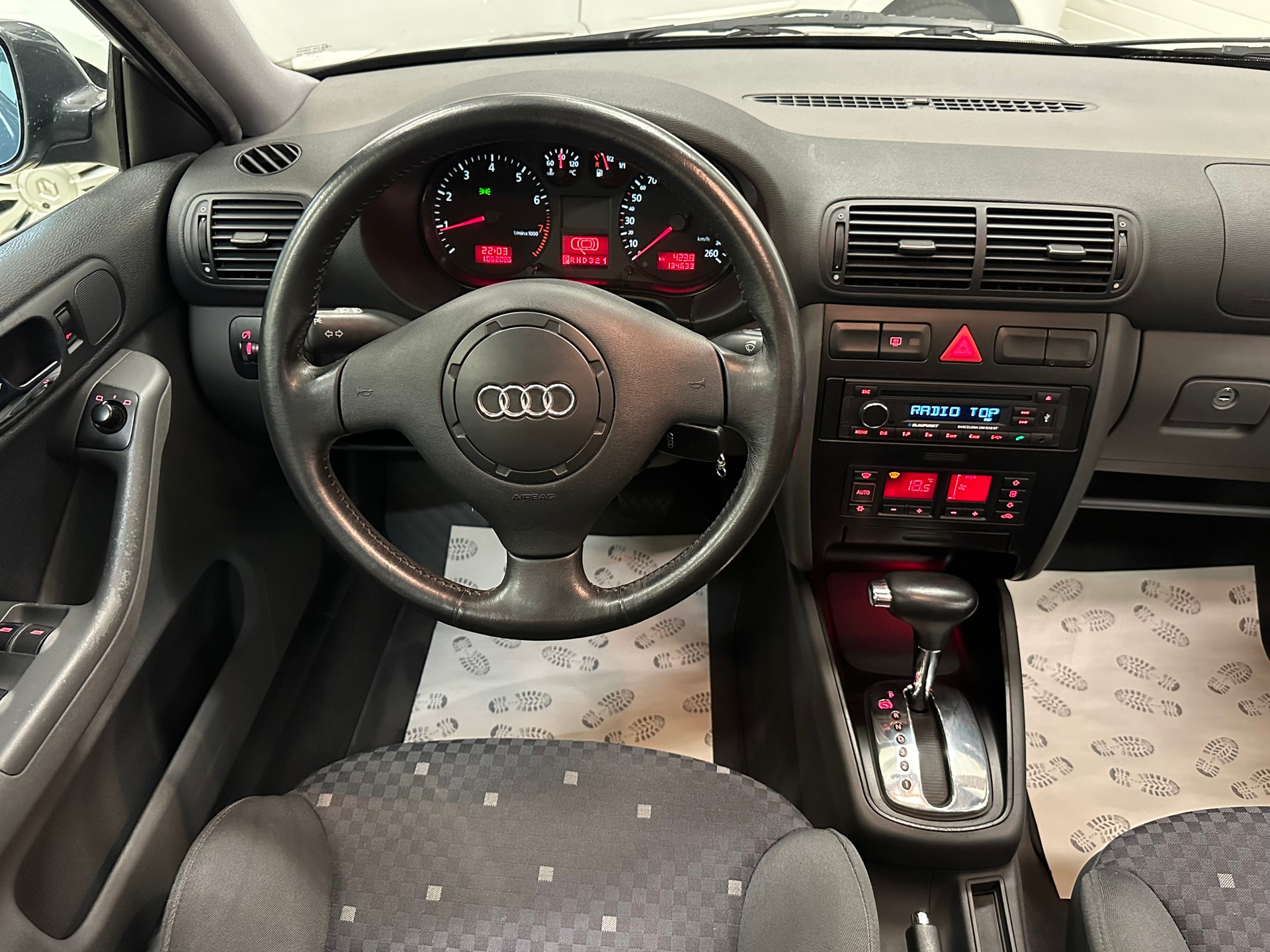 AUDI A3 1.8 T Ambition-image-21