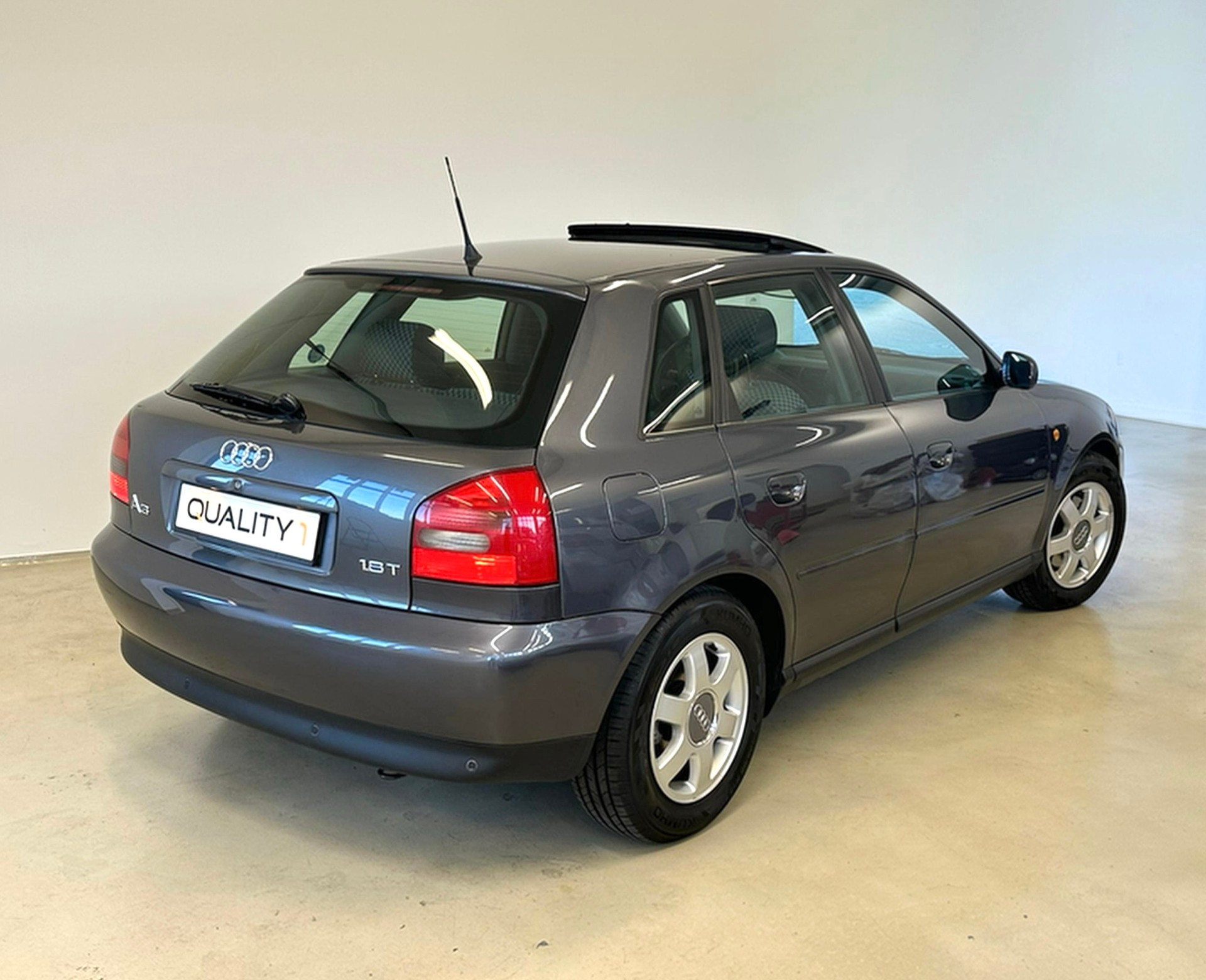 AUDI A3 1.8 T Ambition-image-9