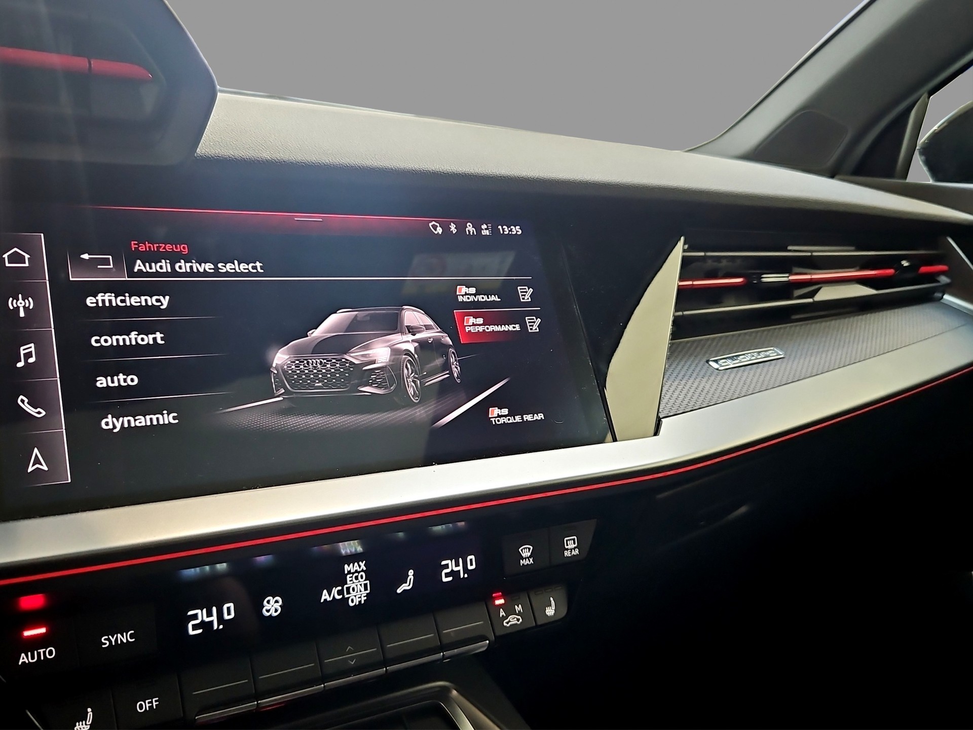 AUDI RS3 Sportback 2.5 TFSI quattro S-Tronic-image-10