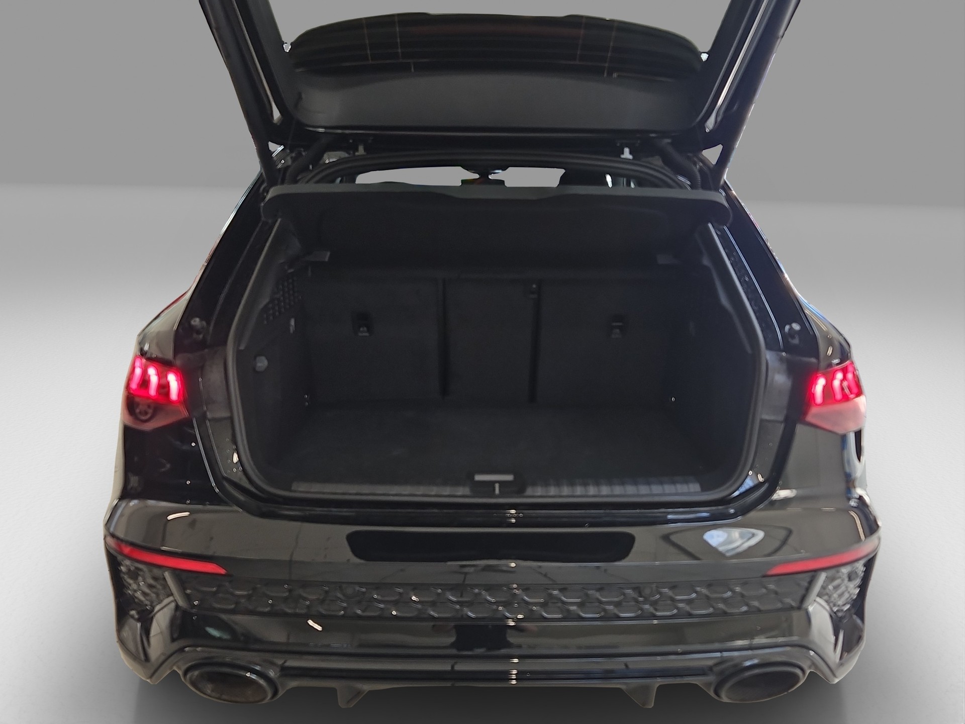 AUDI RS3 Sportback 2.5 TFSI quattro S-Tronic-image-15
