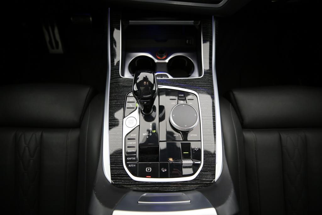 BMW X7 40d xDrive-image-10