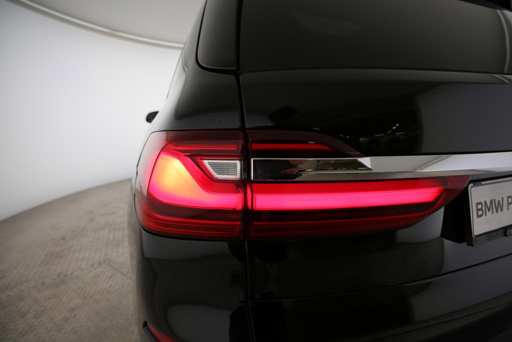 BMW X7 40d xDrive-image-17