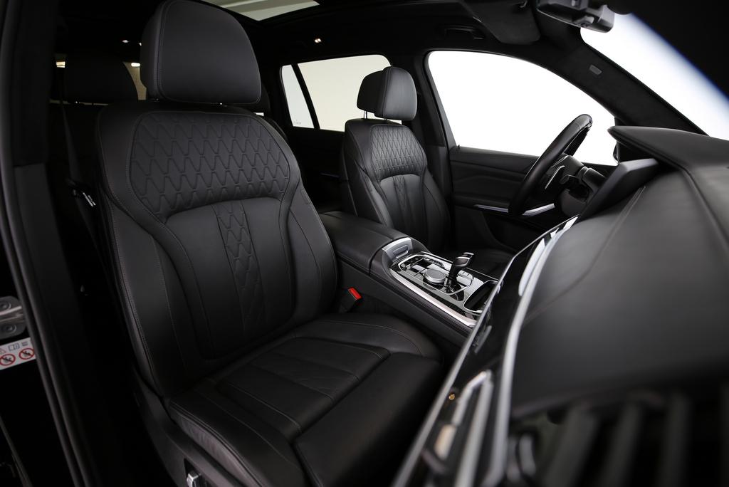 BMW X7 40d xDrive-image-14