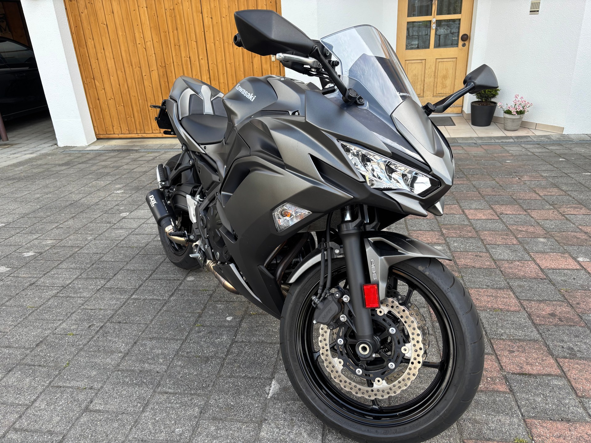 KAWASAKI NINJA 650-image-0