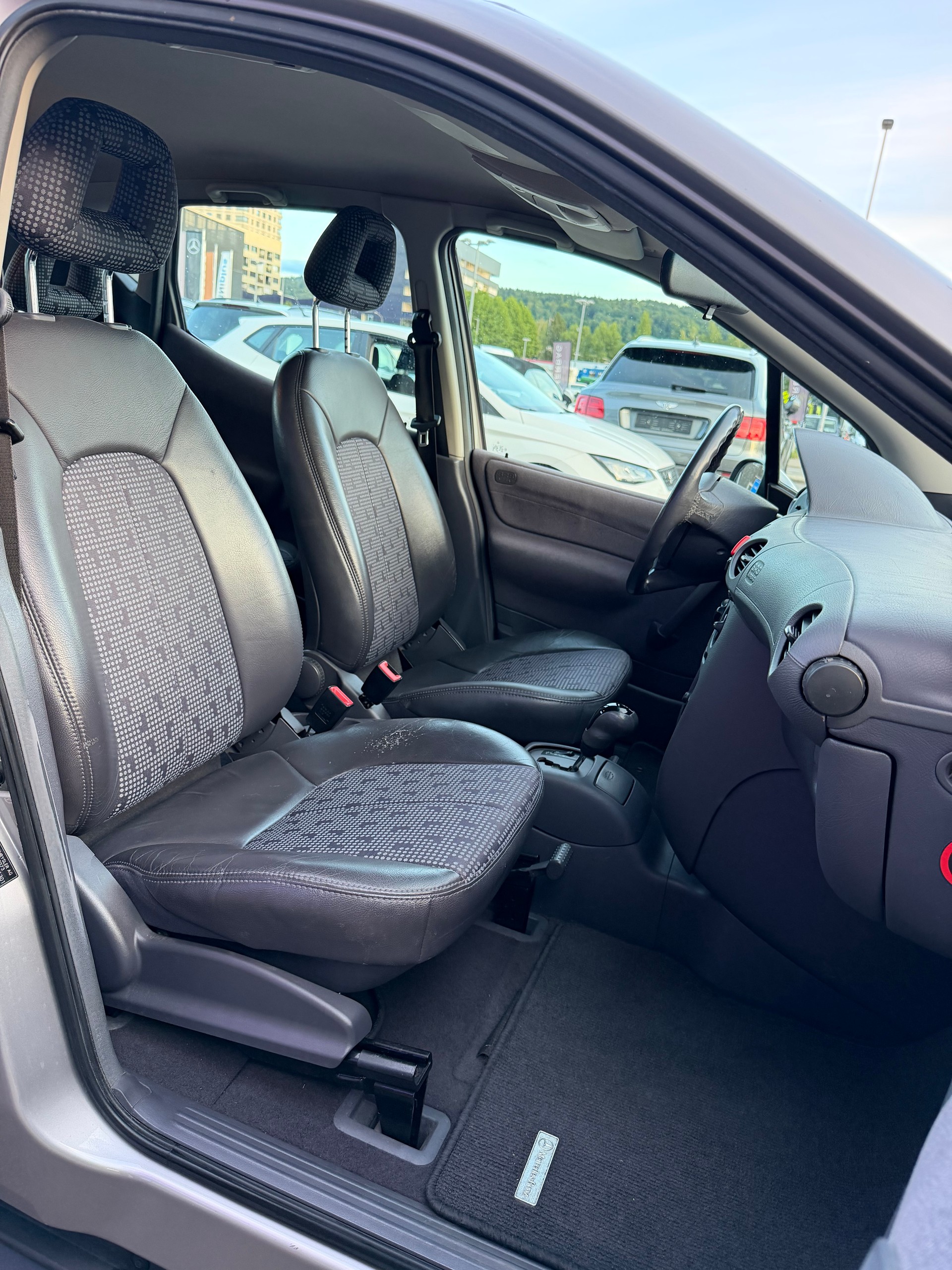 MERCEDES-BENZ A 160 Avantgarde-image-20