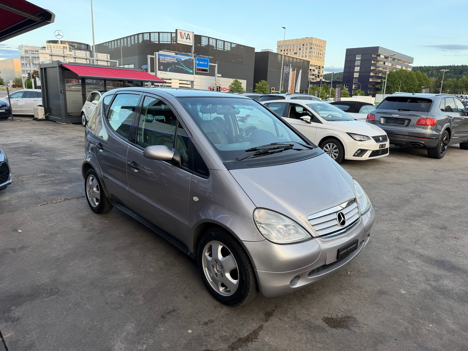 MERCEDES-BENZ A 160 Avantgarde-image-8