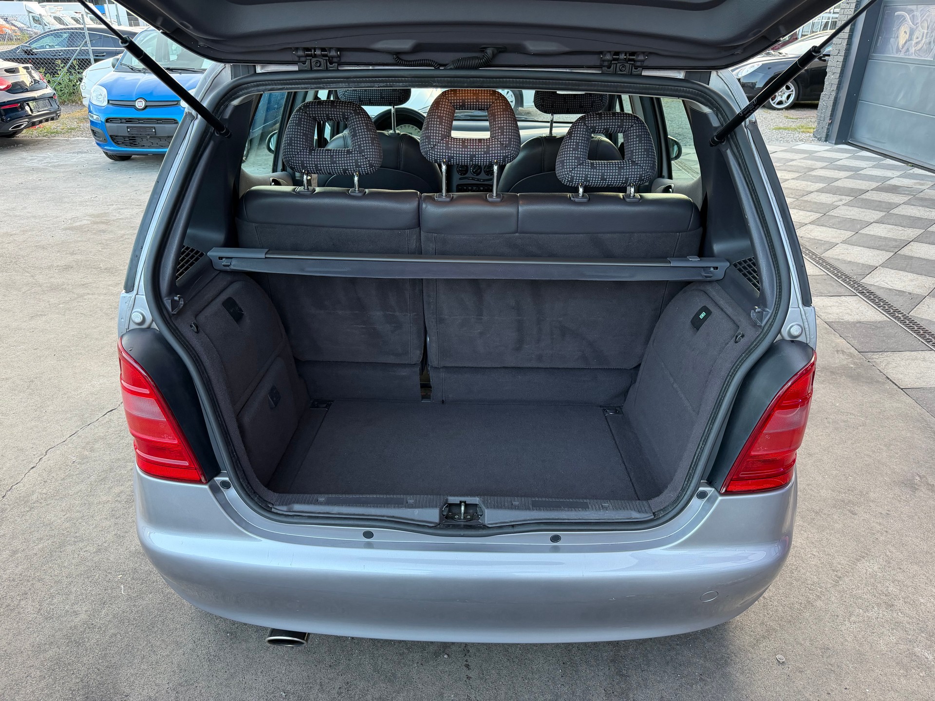 MERCEDES-BENZ A 160 Avantgarde-image-22