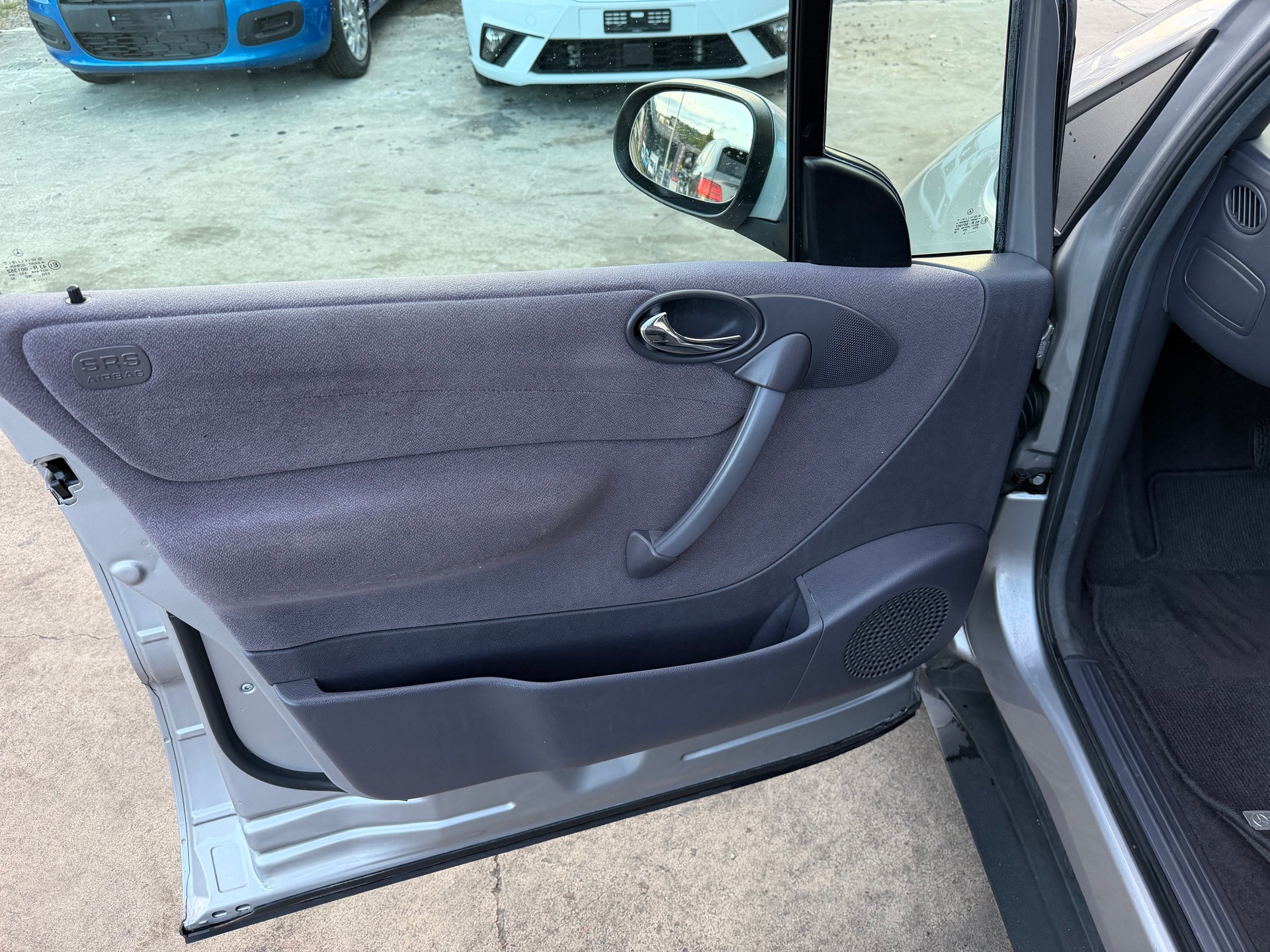 MERCEDES-BENZ A 160 Avantgarde-image-13