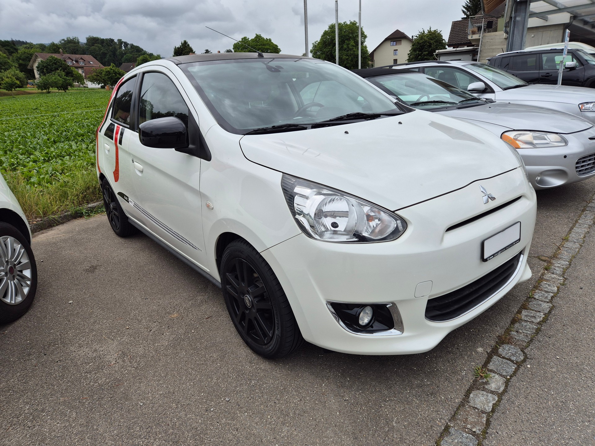 MITSUBISHI Space Star 1.2 Black&White-image-1