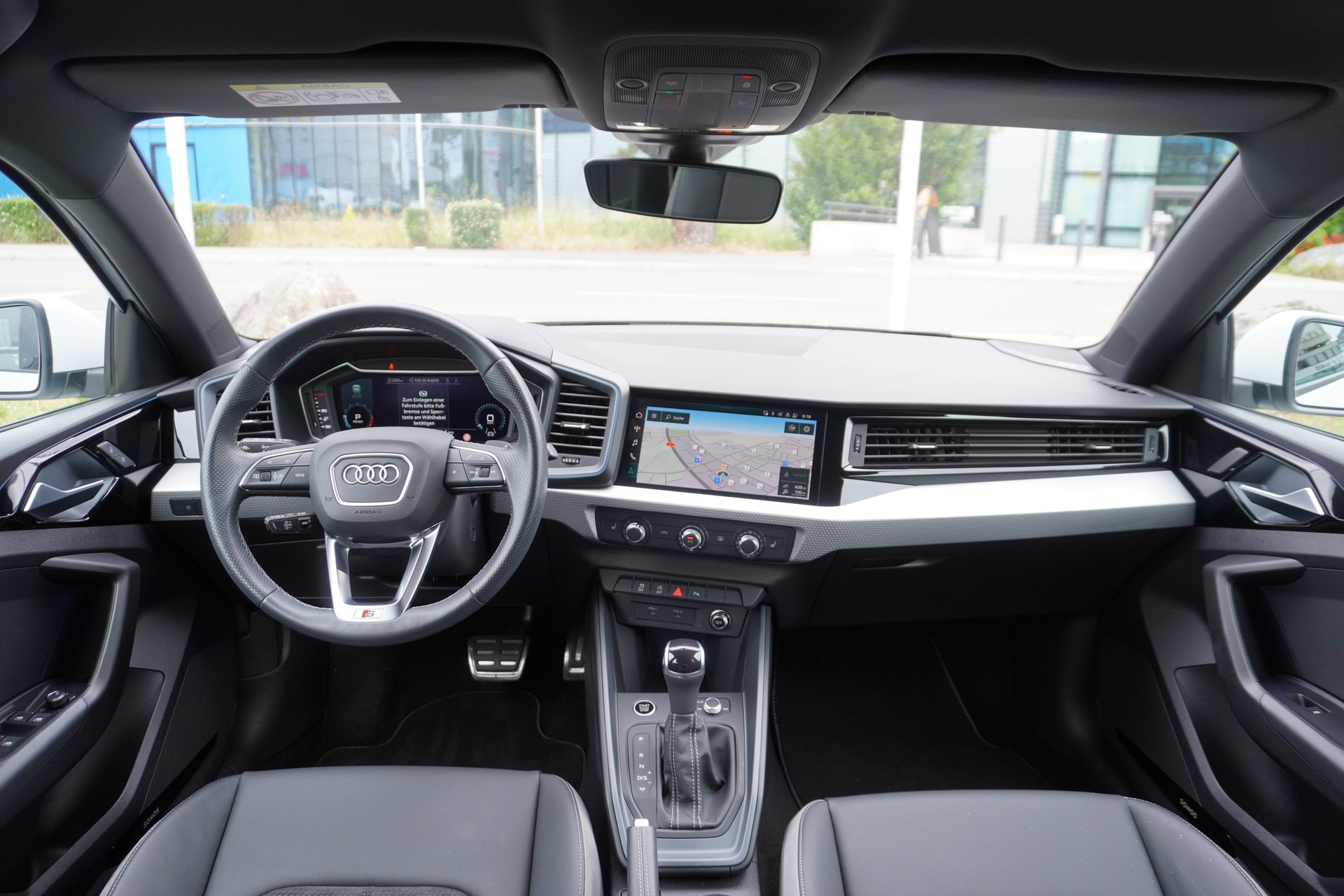AUDI A1 Sportback 35 TFSI S Line S-tronic-image-12