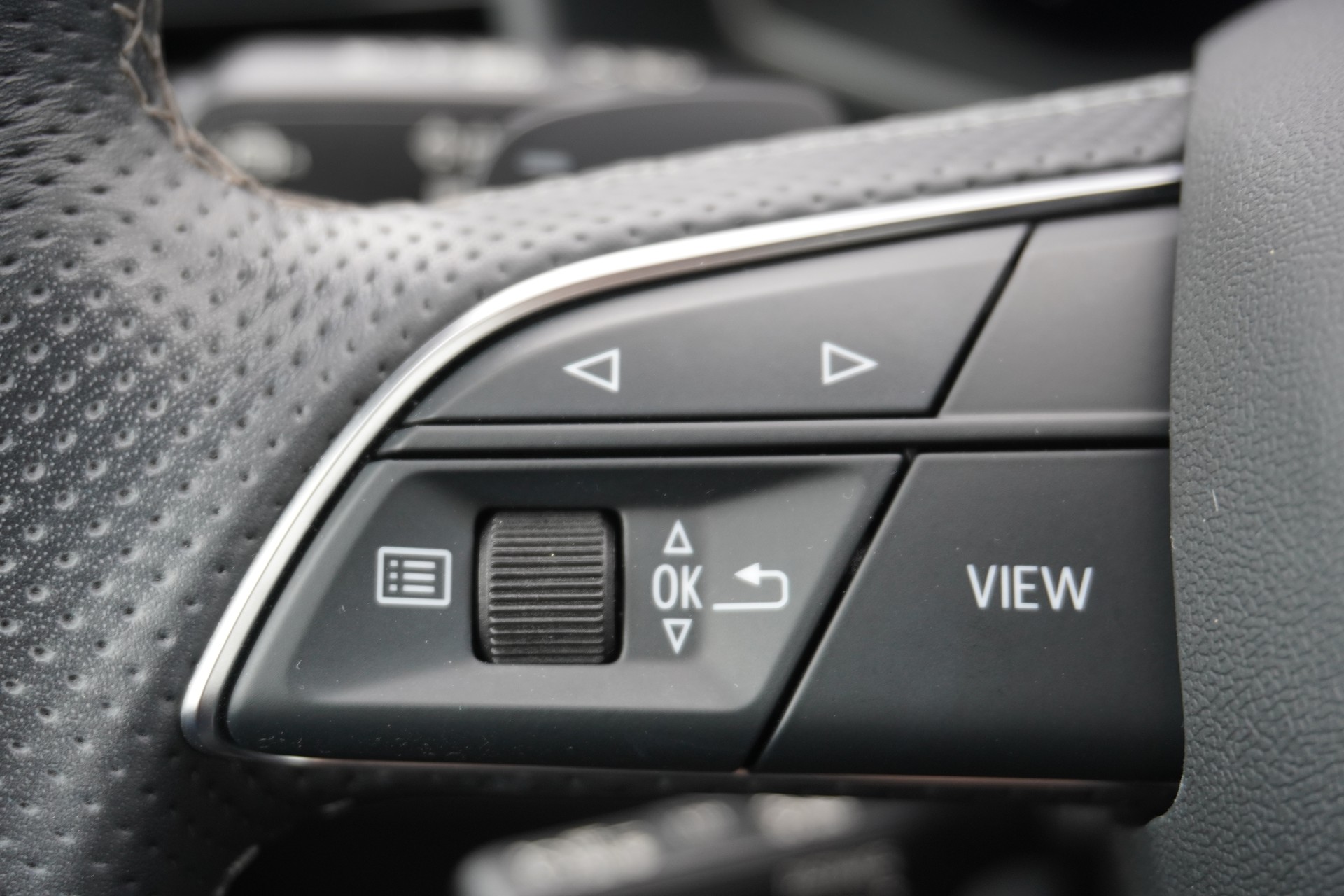 AUDI A1 Sportback 35 TFSI S Line S-tronic-image-28