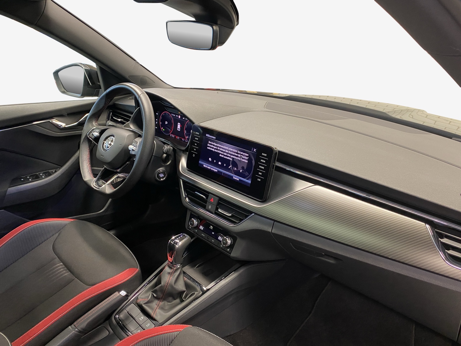 SKODA Kamiq 1.0 TSI Monte Carlo DSG-image-14